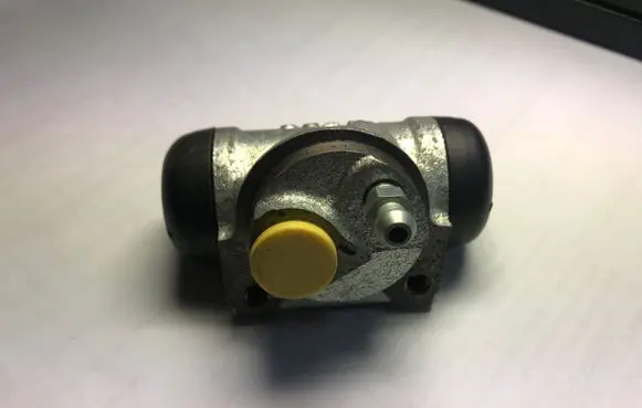 Renault 19 Rear brake cylinder 4581