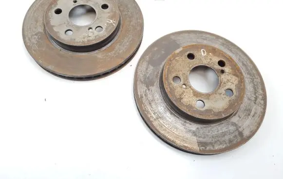Toyota Prius (XW50) Front brake disc
