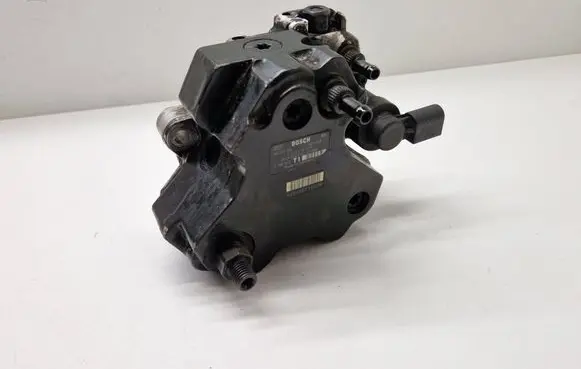 BMW 5 E60 E61 Fuel injection high pressure pump 7788678 0445010073 071002