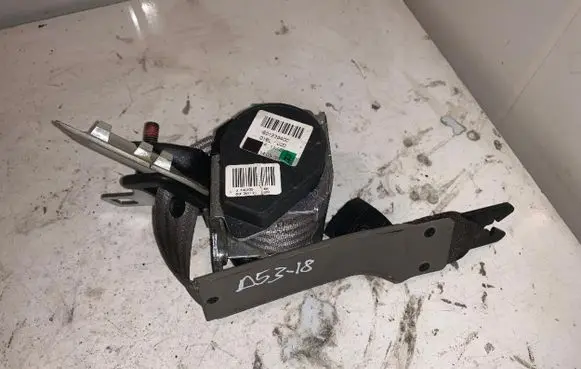Volvo XC90 Front seatbelt 60123940 D5318