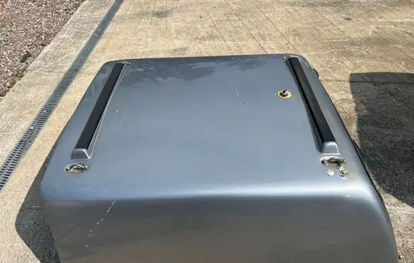 Toyota Hilux VIII Pickup box
