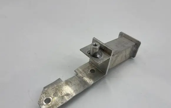 Volvo XC40 Front bumper shock/impact absorber 32283254