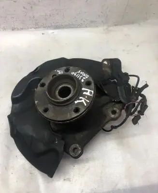 BMW 5 E60 E61 Front wheel hub