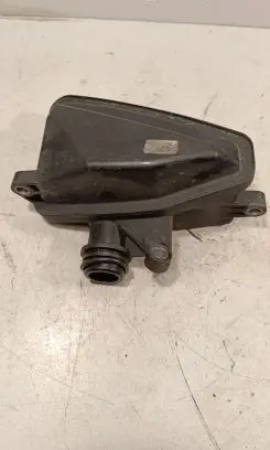 Vacuum air tank