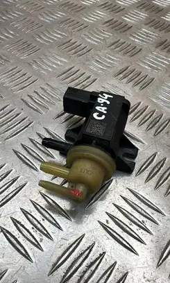 Skoda Octavia Mk3 (5E) Turbo solenoid valve 04L131051F