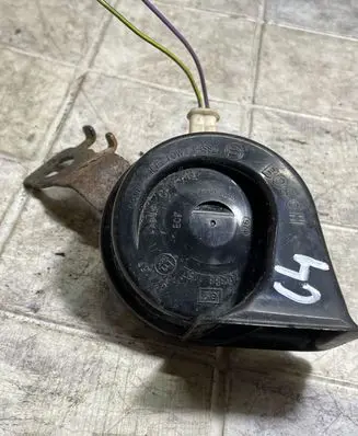 Citroen C4 I Horn signal 011157