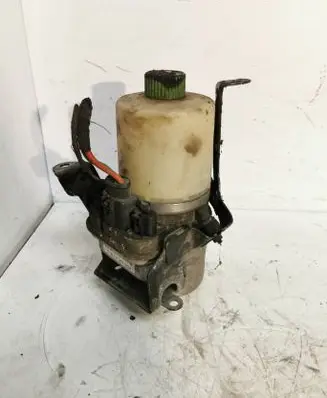 Volkswagen Polo V 6R Power steering pump 6R0423156B 6R1423051AE