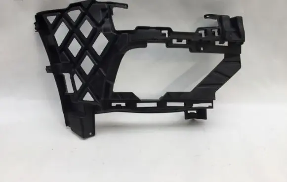 Volkswagen Tiguan Front bumper mounting bracket 5NA807724A