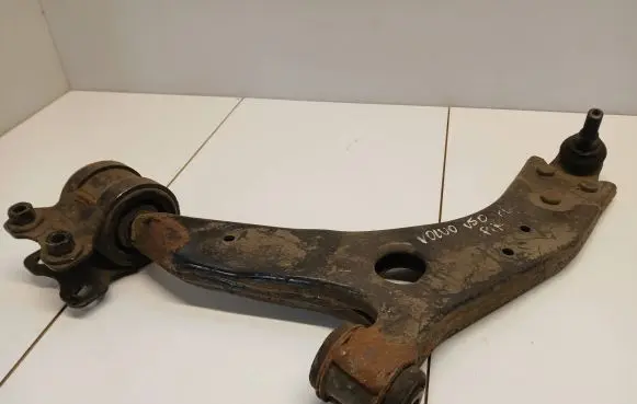Volvo V50 Front control arm