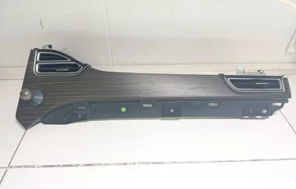 Dashboard side air vent grill/cover trim