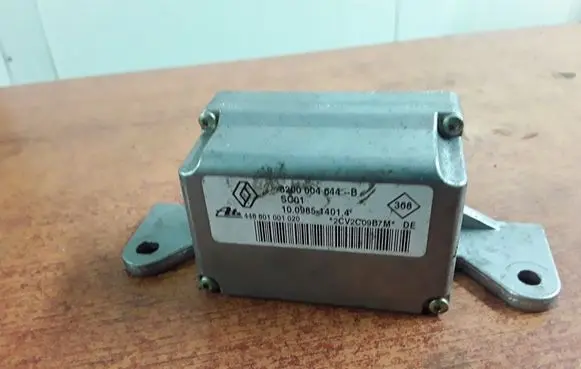 Renault Laguna II ESP acceleration yaw rate sensor 8200004644