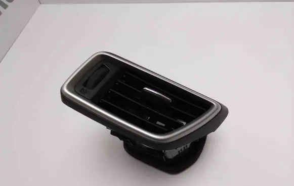 Nissan Qashqai Dashboard air vent grill cover trim 687614EA0A
