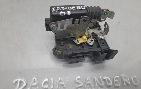 Dacia Sandero Front door lock 8200735227
