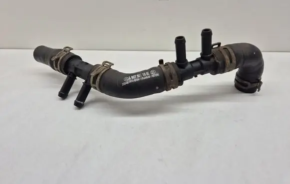 Mercedes-Benz Sprinter W907 W910 Engine coolant pipe/hose A9075011900