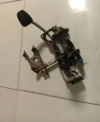 Subaru Legacy Brake pedal