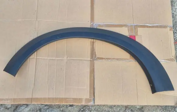 Volvo XC70 Front arch trim 31283104
