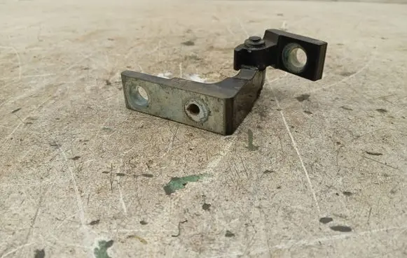 Porsche Cayenne (9PA) Front door upper hinge 7L0831402B