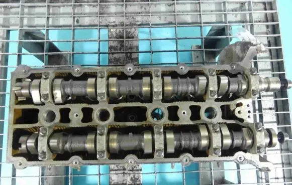 Jaguar XJ X350 Engine head RF-2W93-6090 IMPRK1256707