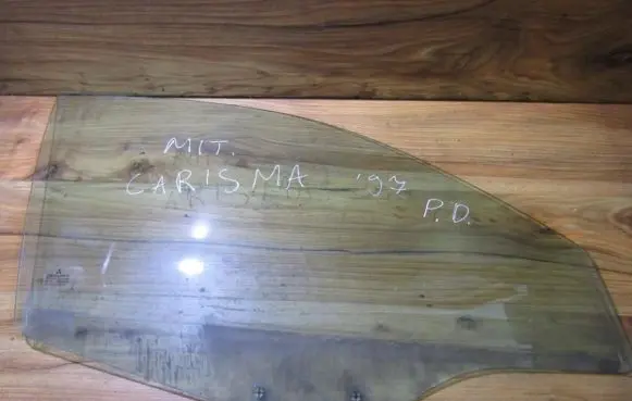 Mitsubishi Carisma Front door window glass four-door