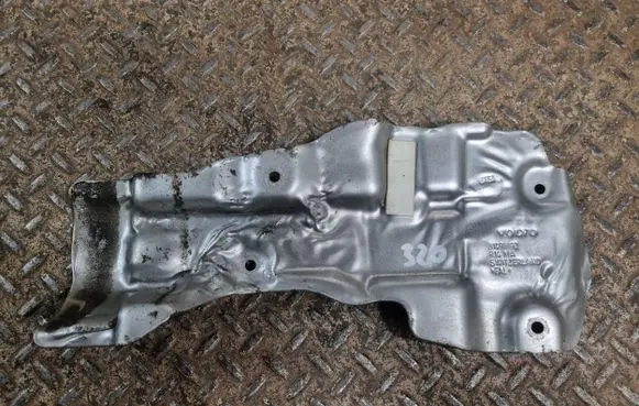 Volvo XC40 Heat shield in engine bay 31492192