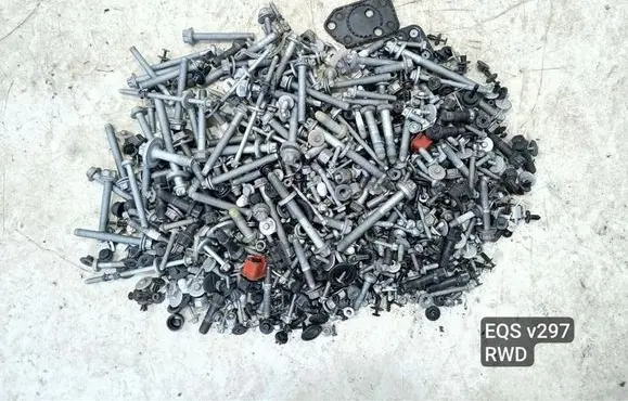 Mercedes-Benz EQS V297 Nuts/bolts 