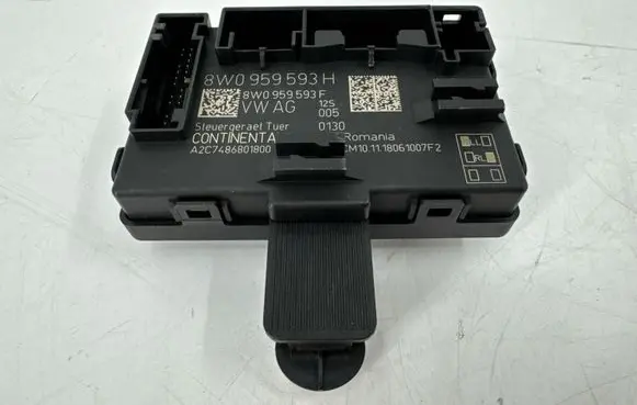 Audi A4 S4 B9 Door control unit/module 8W0959593H