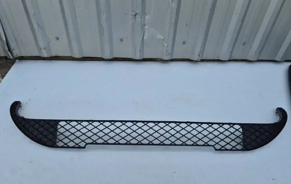 Mercedes-Benz A W176 Front bumper lower grill A1768850022 11279981