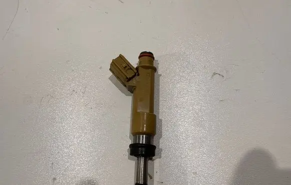 Fuel injector