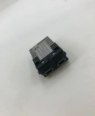 BMW X3 G45 USB socket connector B51c7301
