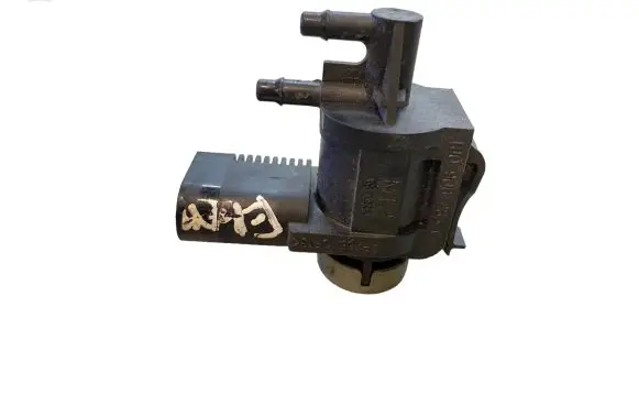 Volkswagen Touareg I Turbo solenoid valve 1J0906283C MT2