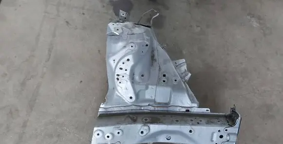 Toyota Yaris Front side member 