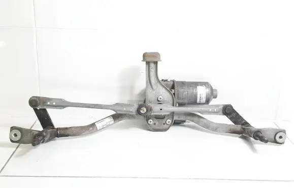Renault Trafic III (X82) Front wiper linkage and motor 0390243508 3397021666
