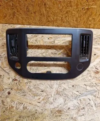 Nissan e-NV200 Dash center air vent grill 682604FAOA