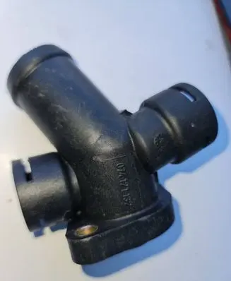 Volkswagen Transporter - Caravelle T4 Engine coolant pipe/hose 074121132