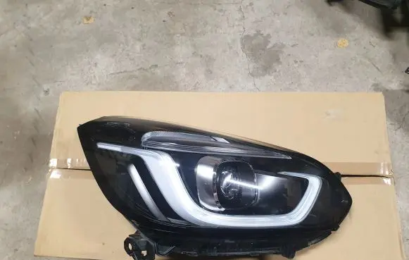 Honda Jazz IV GR Crosstar Headlight/headlamp 33100TZAG22