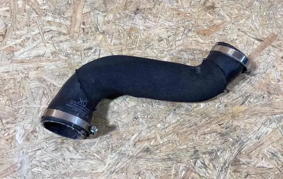 Porsche Macan (95B) Intercooler hose/pipe 95b145993f