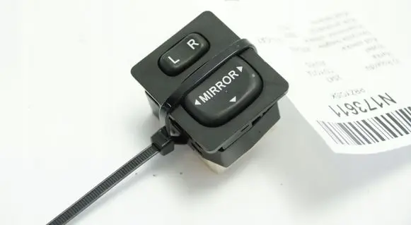 Toyota Auris 150 Wing mirror switch 769746C
