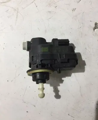 Headlight level adjustment motor