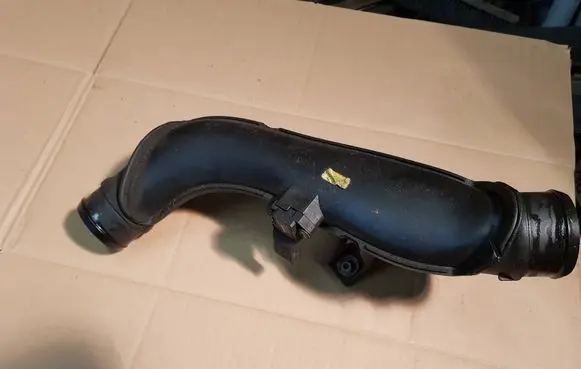 Audi A3 S3 A3 Sportback 8P Intercooler hose/pipe 1K0145770N 0261230073 038906051D