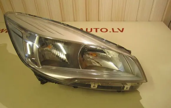 Ford Kuga II Headlight/headlamp 90014884