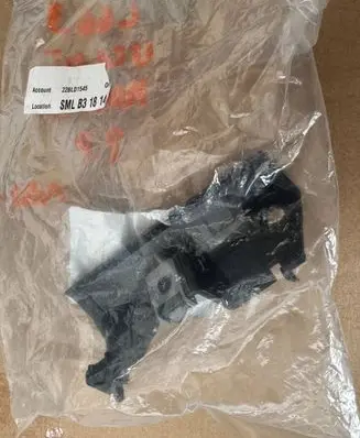 Land Rover Defender Front bumper mounting bracket L8B2-17A69-AA LR132641