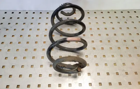 Nissan Note (E11) Rear coil spring