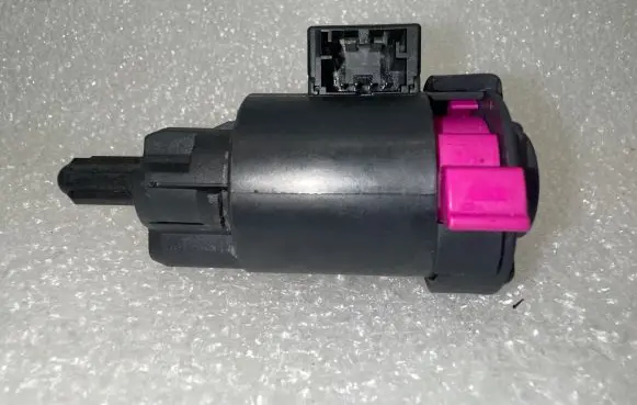 Audi A6 S6 C6 4F Brake pedal sensor switch 4F0945459B