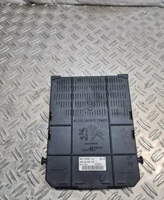 Peugeot 407 Comfort/convenience module 281174310A 216760315B 281171731B