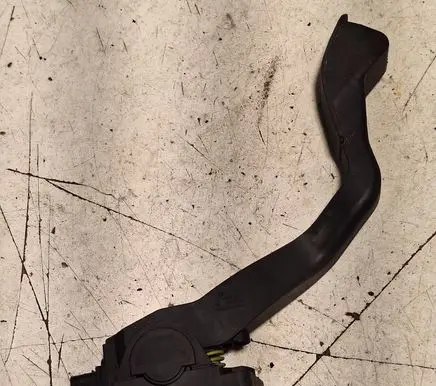 Peugeot 307 Accelerator throttle pedal 0280752251 9646702180