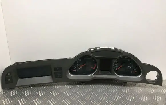 Audi A6 S6 C6 4F Speedometer (instrument cluster) 4F0920950K 4F0919603