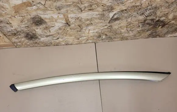 Citroen C4 Grand Picasso Windshield trim 9654505577