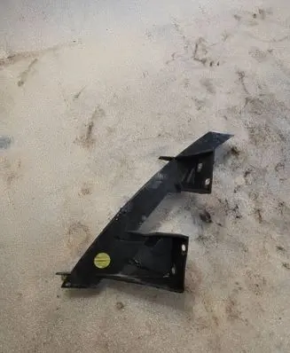 Audi Q7 4L Front bumper mounting bracket 4L0807333