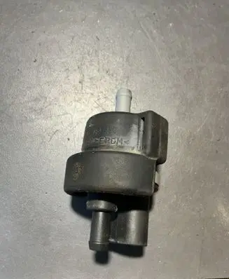 Volkswagen Golf Plus Valve vacuum 058133459