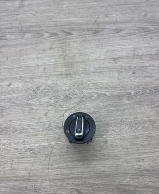 Volkswagen PASSAT B7 Light switch 3C8941431B